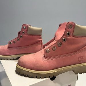 Kids Light Pink Timberland boots, size 5